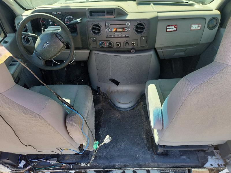 2018 Ford Econoline E450 Super Duty Cutaway Van