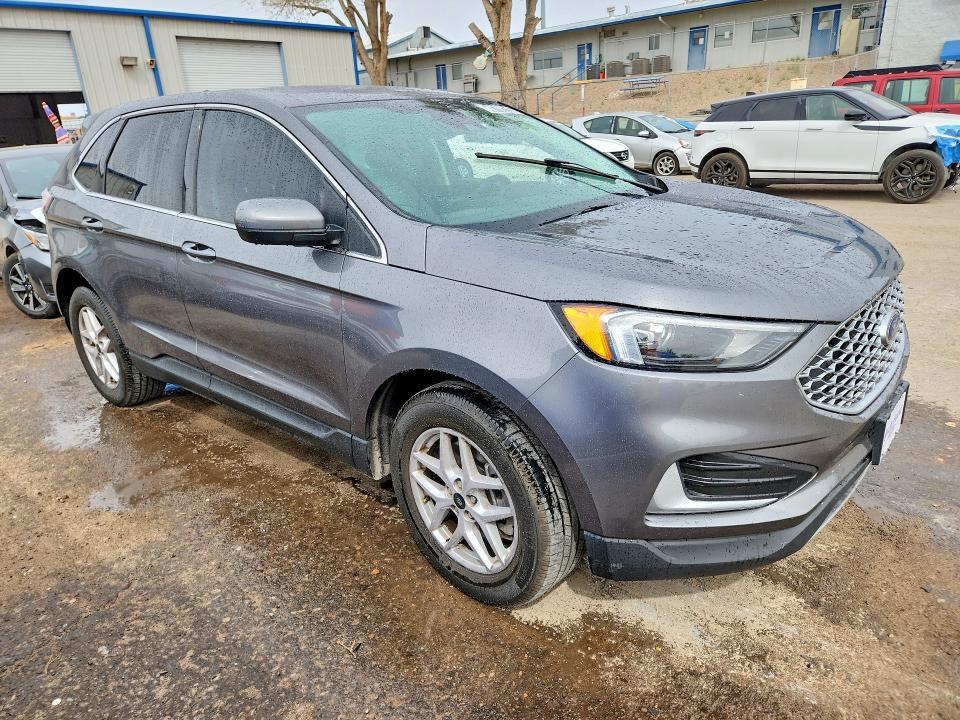 2023 Ford Edge sel