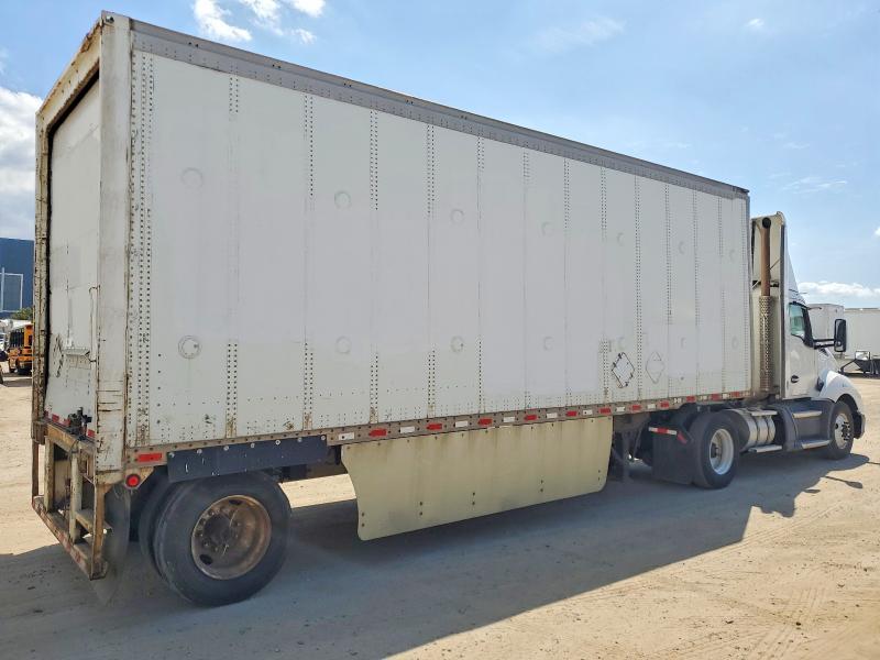 2017 Kenworth T680 Semi Truck