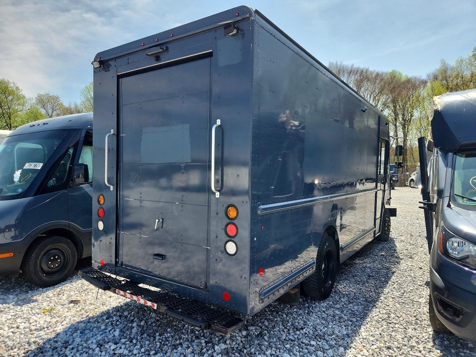 2020 Freightliner MT45G Delivery Truck