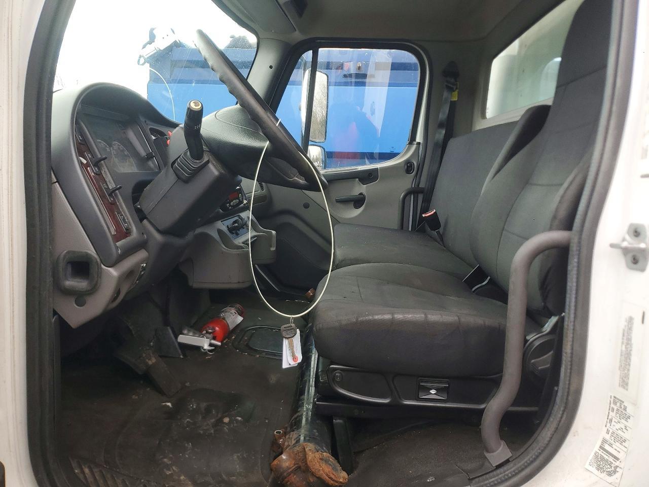 2020 Freigliner 2020 Freightliner Business Class M2 Refrigerated B