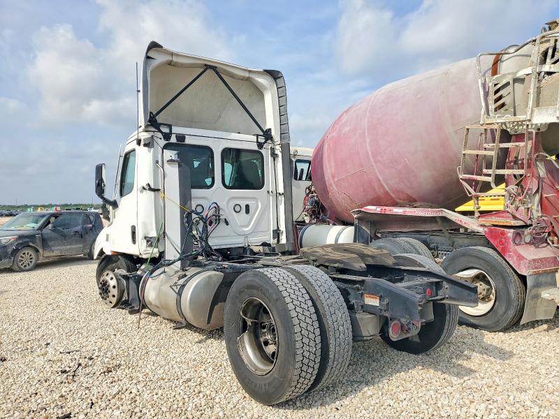 2022 Freigliner 2022 Freightliner Cascadia 116 Semi Truck
