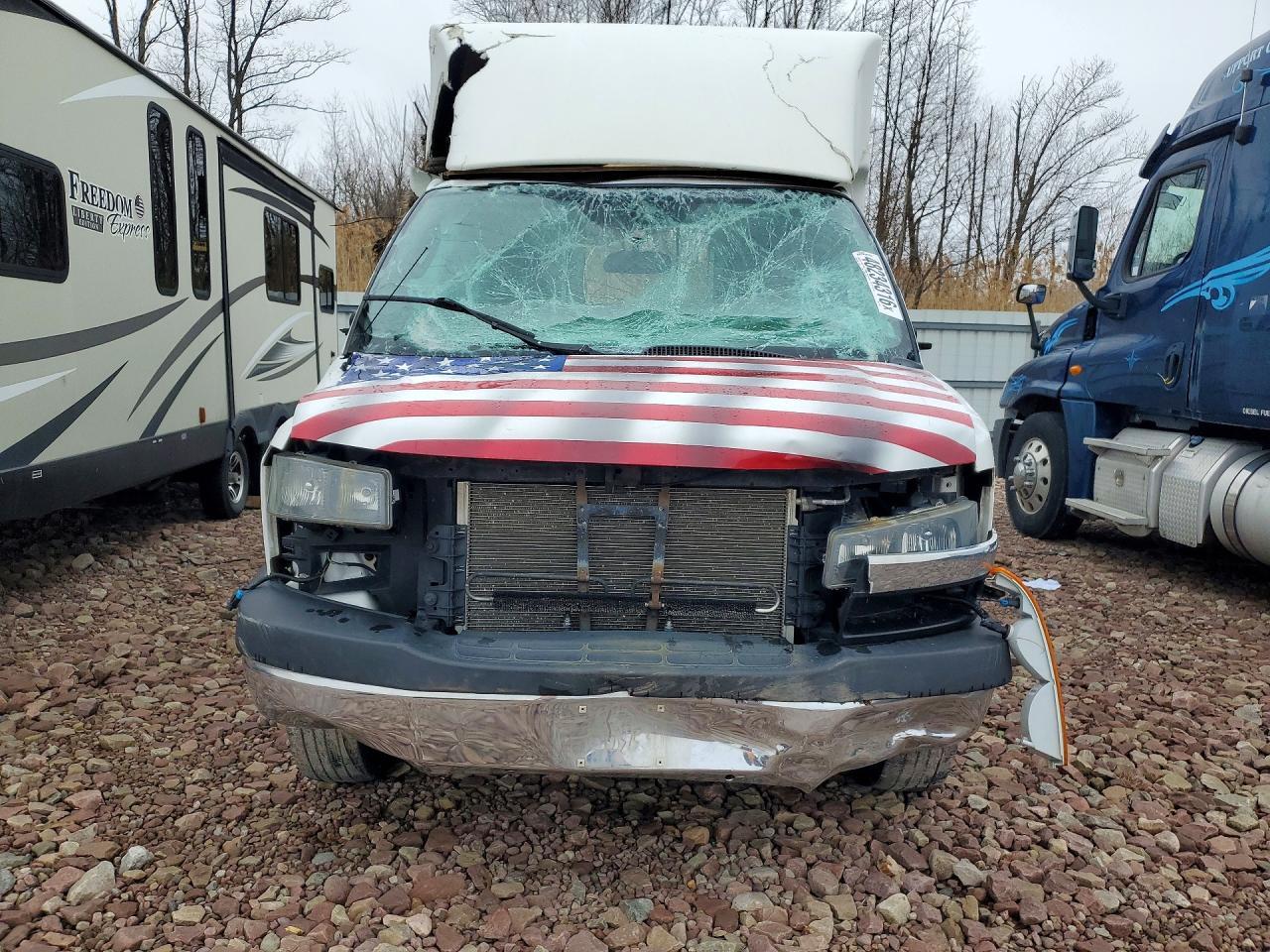 2017 Chev Rolet Express Delivery Truck