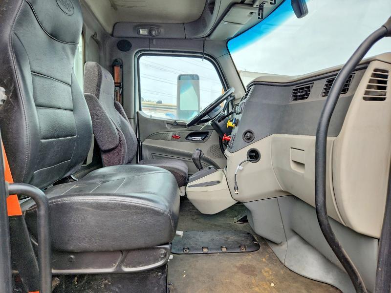 2018 Peterbilt 579 Semi Truck