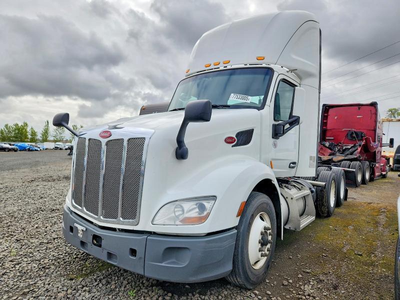 2018 Peterbilt 579 Semi Truck