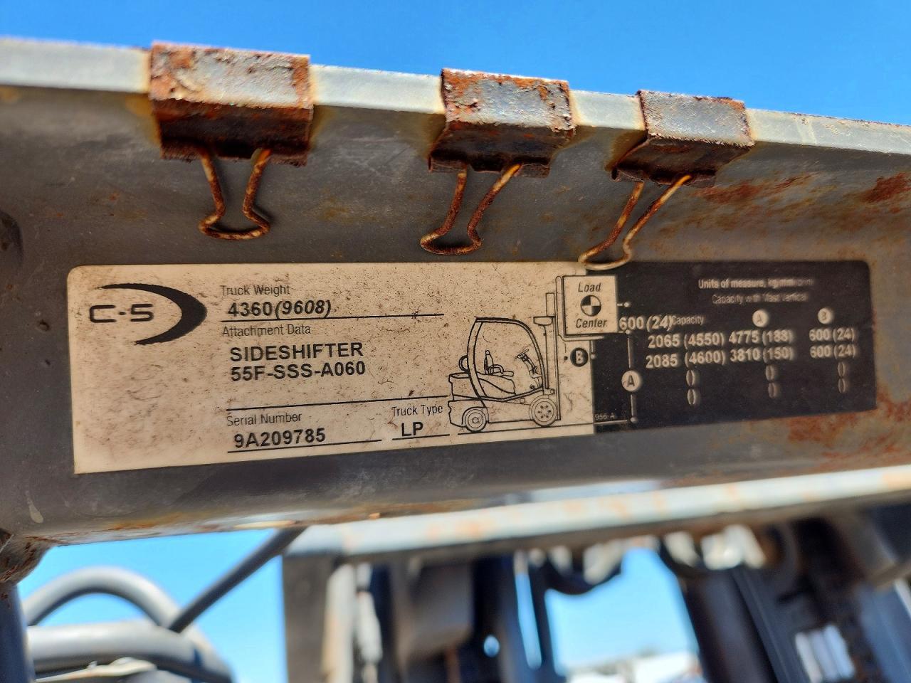 2011 Crownline Forklift