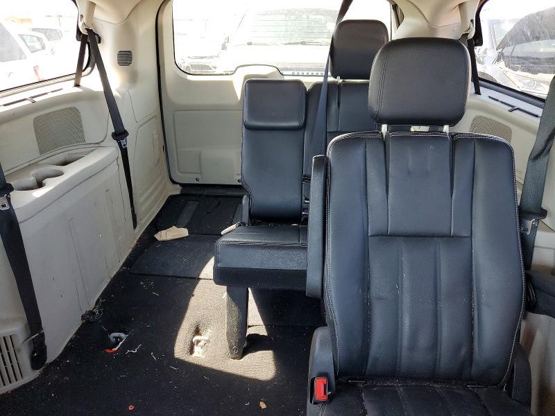 2013 Chrysler Town & Country Touring l