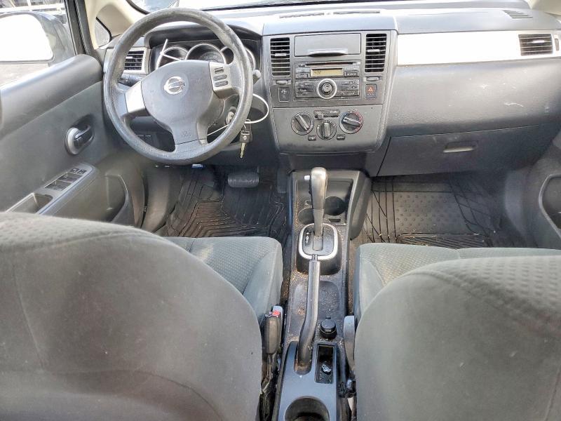 2011 Nissan Versa 1.8 s