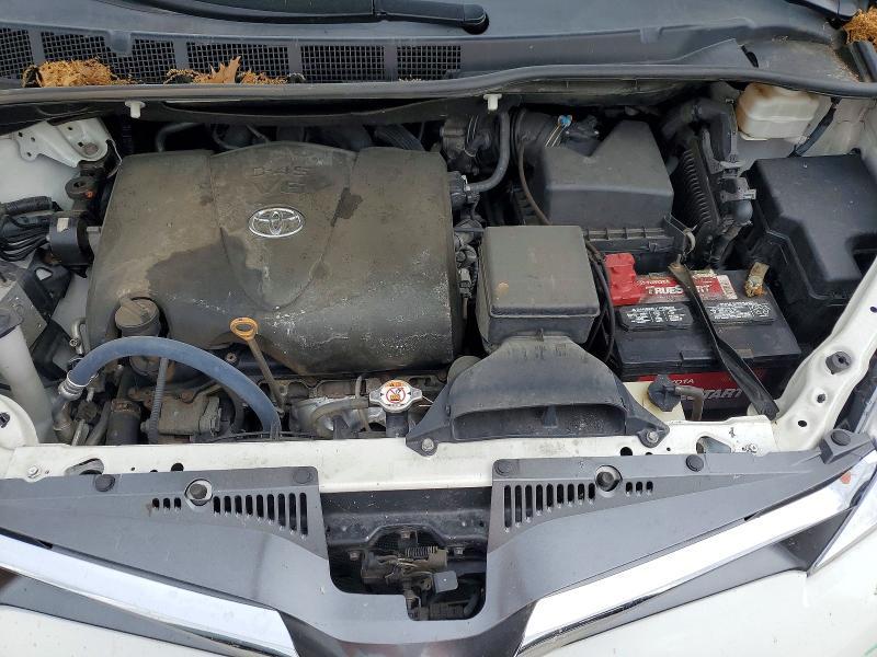 2020 Toyota Sienna xle 8-passenger