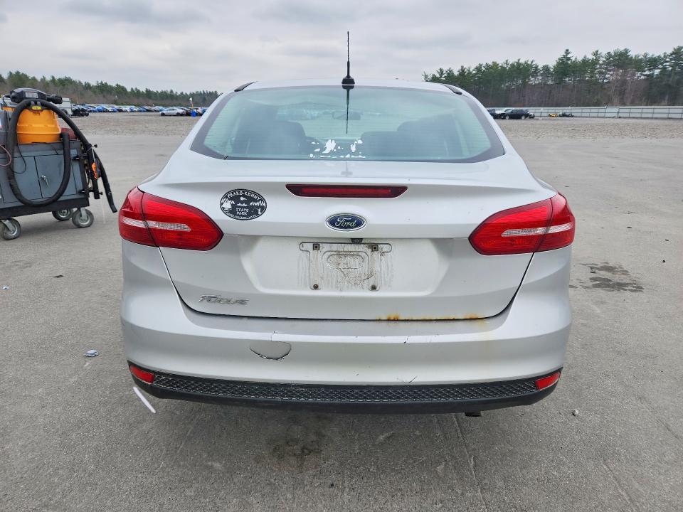 2015 Ford Focus s