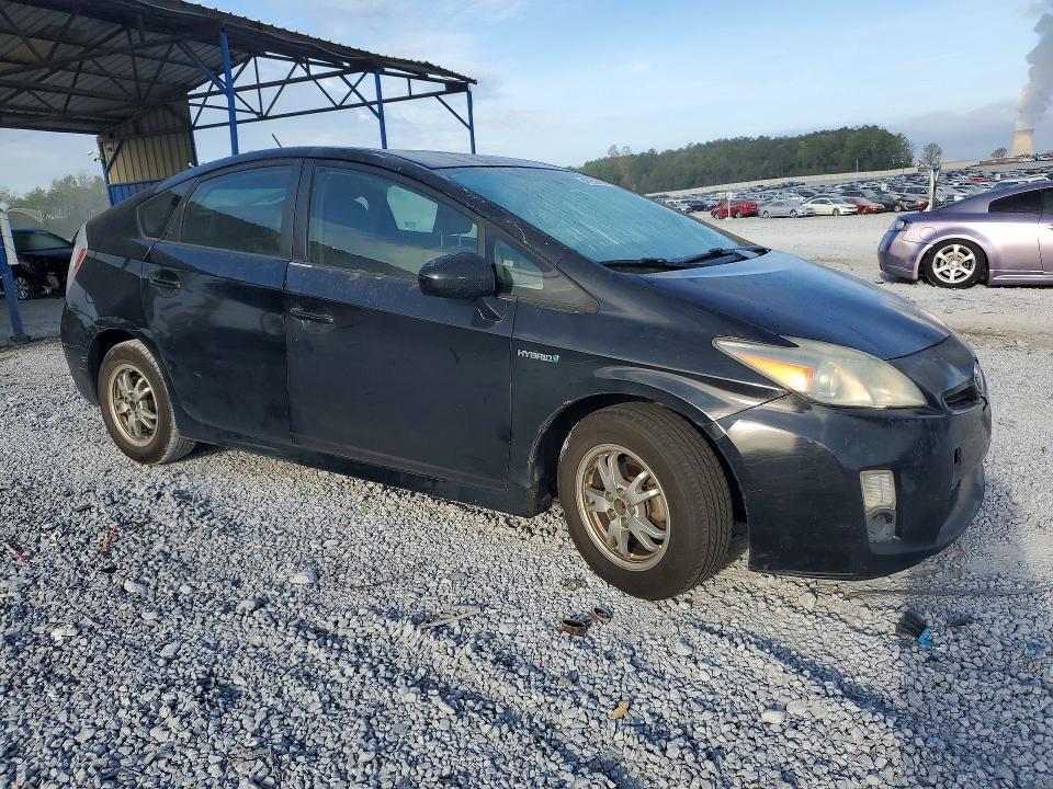 2010 Toyota Prius iii