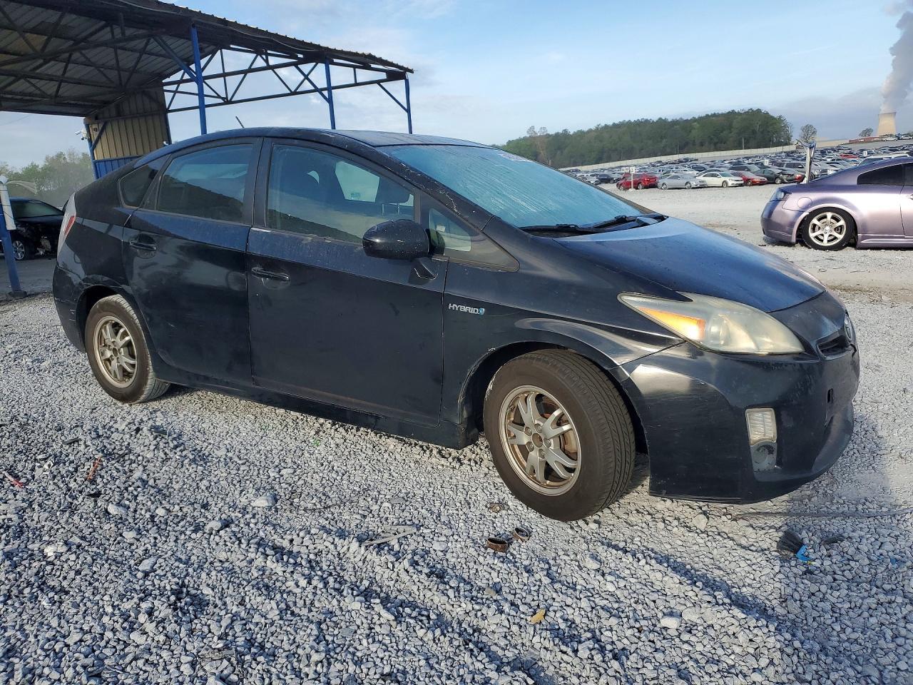 2010 Toyota Prius iii