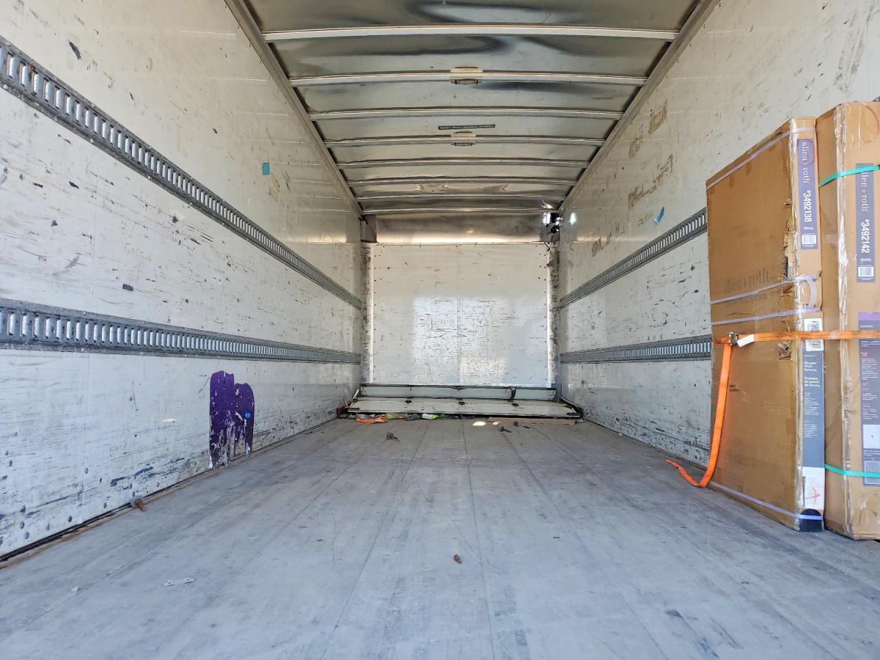 2020 Freigliner 2020 Freightliner Business Class M2 BOX Truck