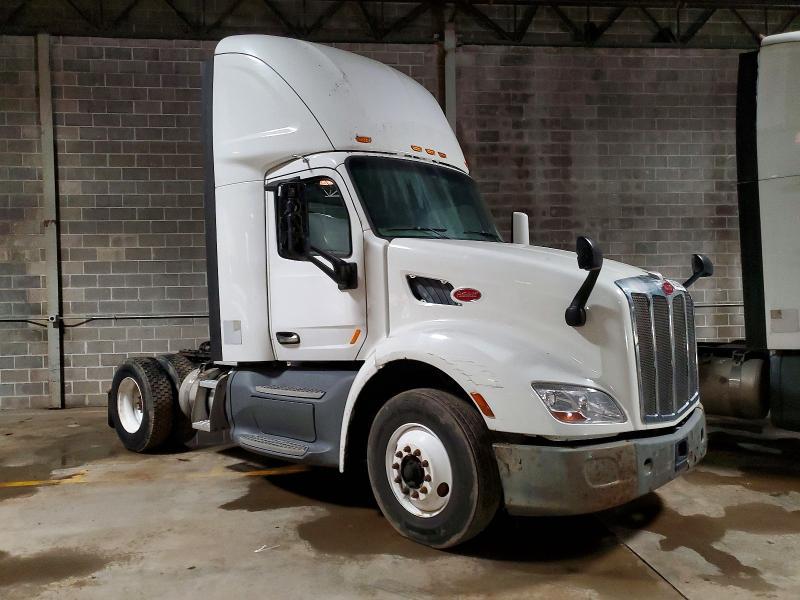 2018 Peterbilt 579 Semi Truck