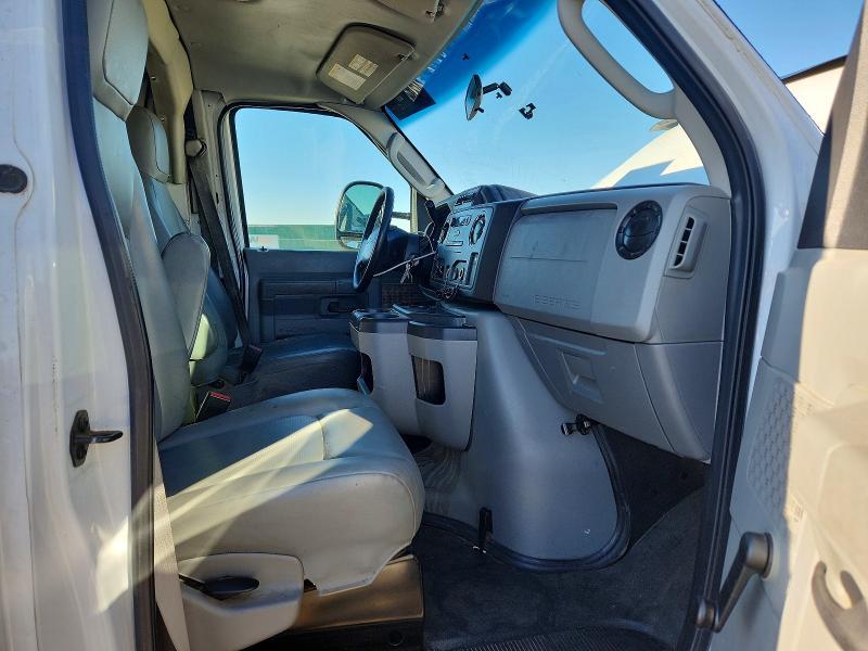 2016 Ford E350 Utility / Service Truck
