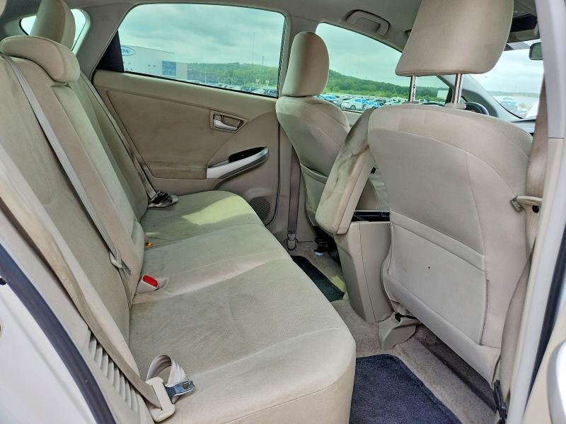2010 Toyota Prius ii