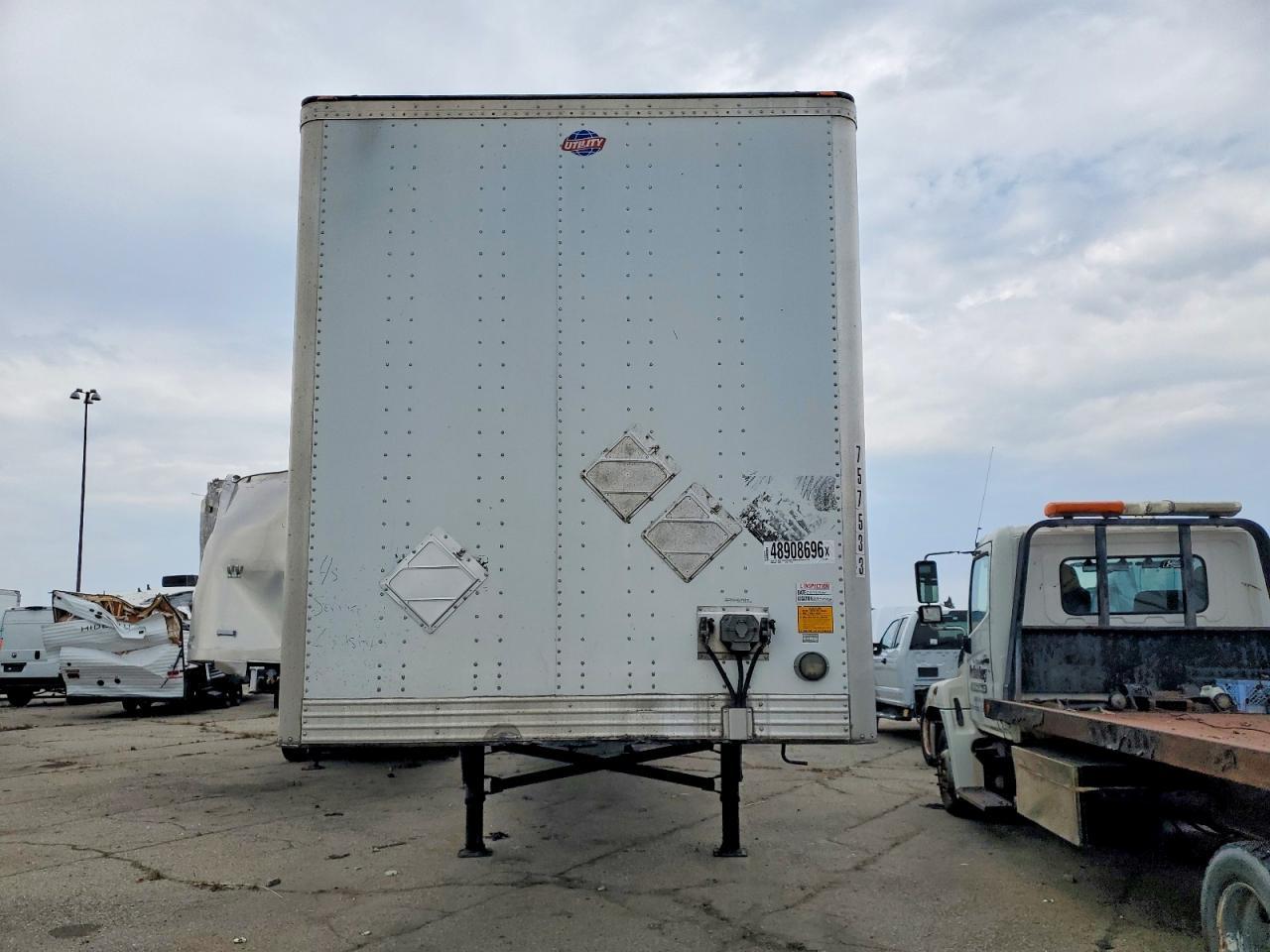 2012 Utility VS2DX DRY Van Trailer
