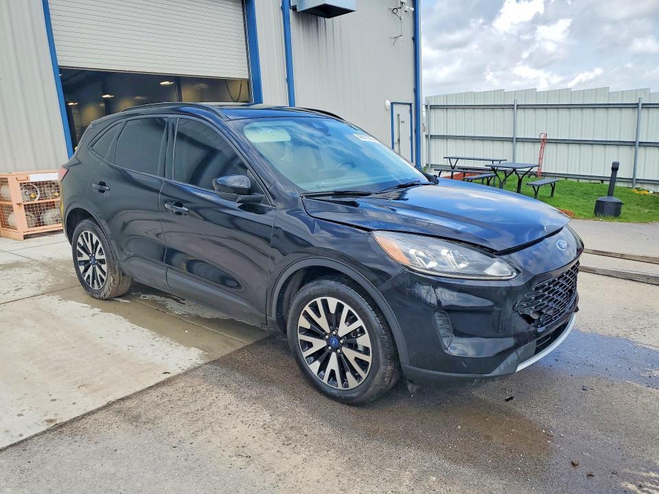 2020 Ford Escape se Sport