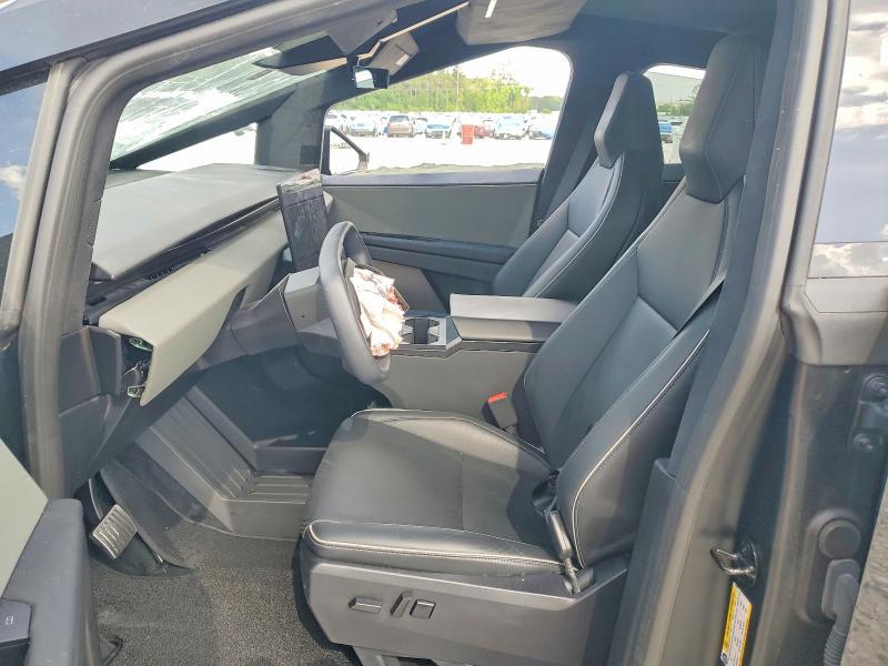 2025 Tesla Cybertruck