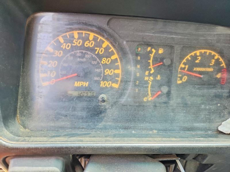 2006 Isuzu NPR BOX Truck