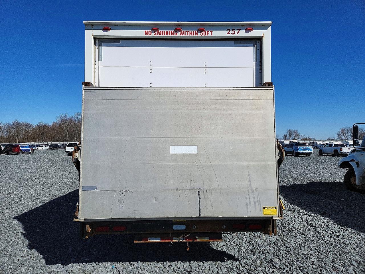 2017 Chevrolet Express BOX Truck