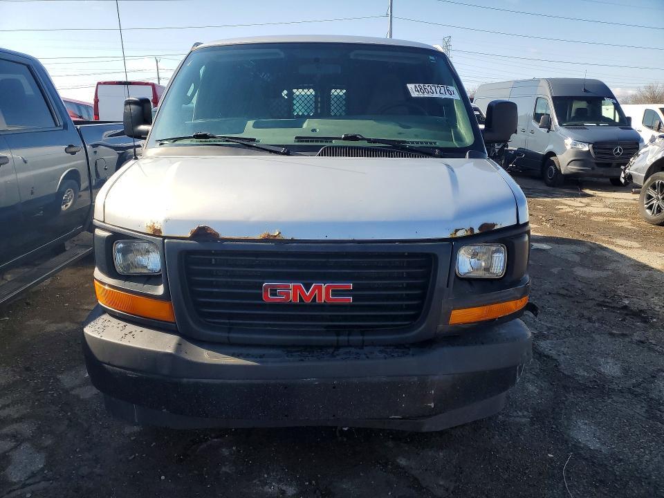 2017 GMC Savana G2500 Utility / Service Van
