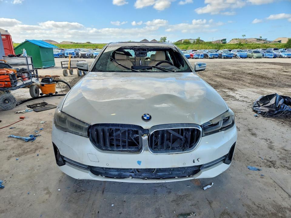 2022 BMW 530 i