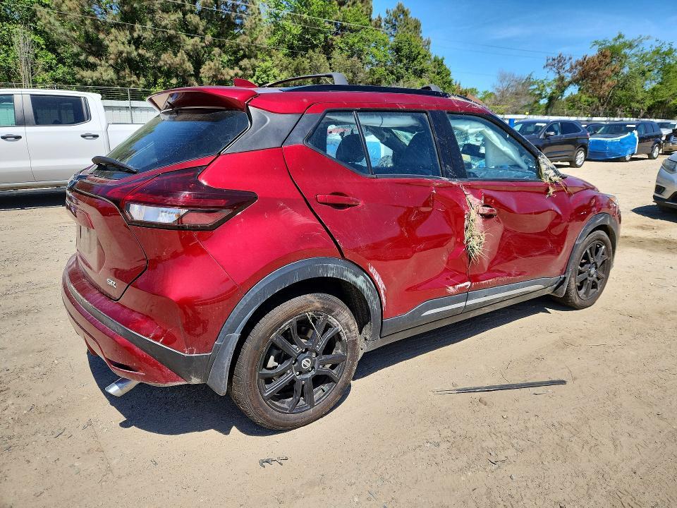 2021 Nissan Kicks sr
