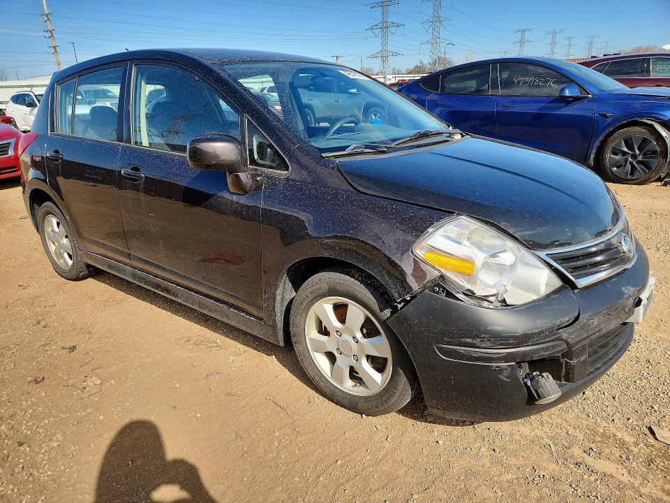 2010 Nissan Versa 1.8 s