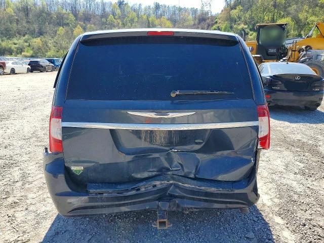 2013 Chrysler Town & Country Touring