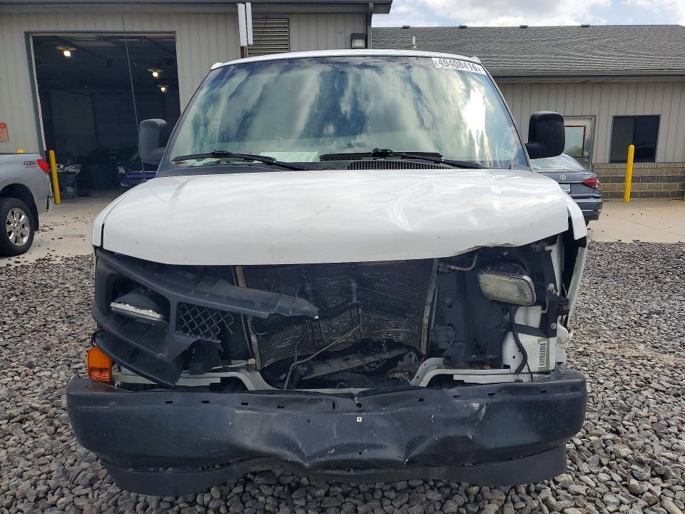 2017 Chev Express G3500