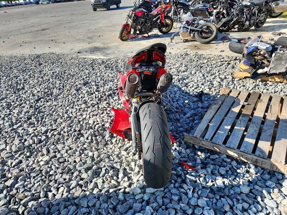 2025 Ducati Panigale V2