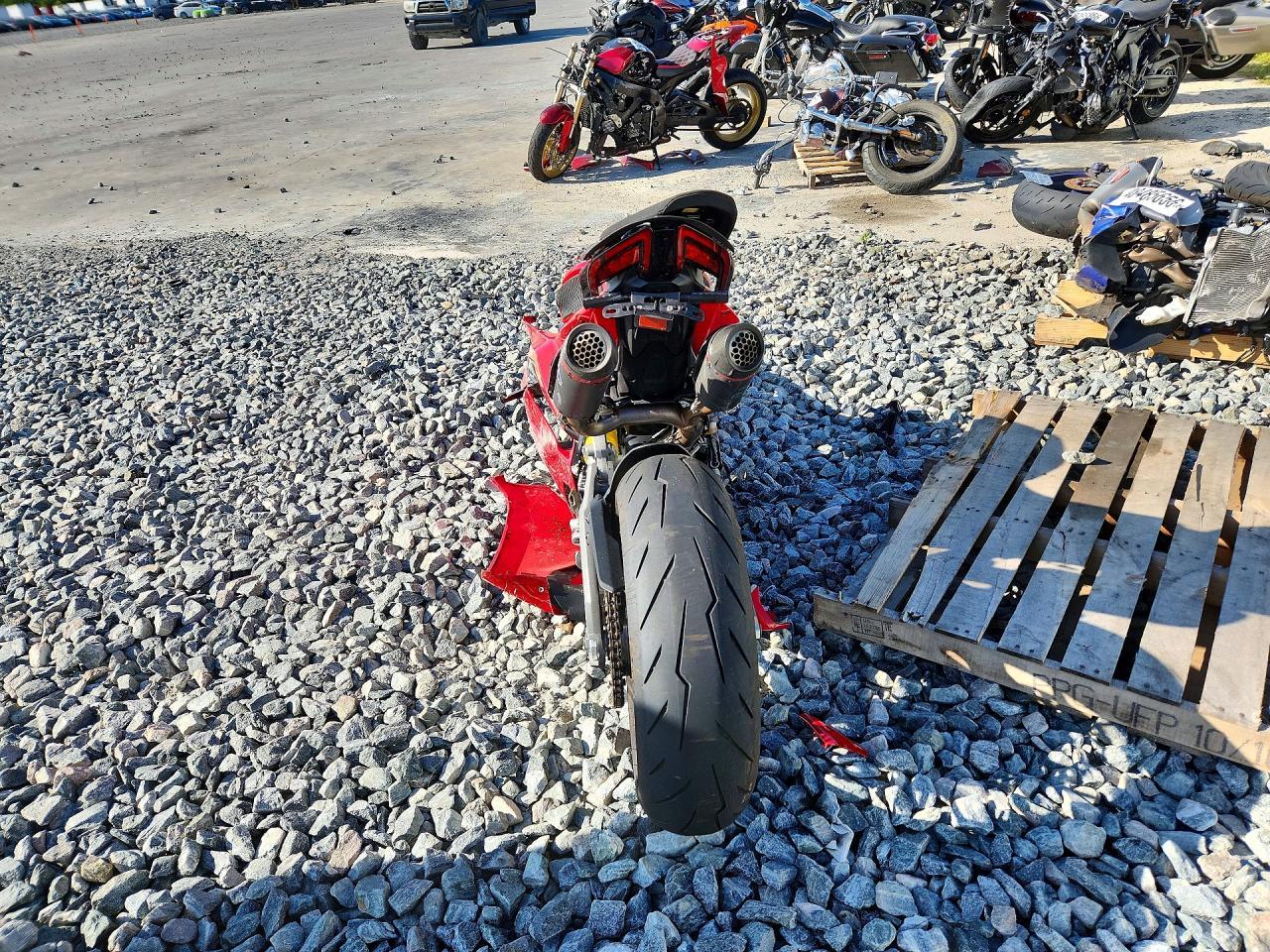 2025 Ducati Panigale V2