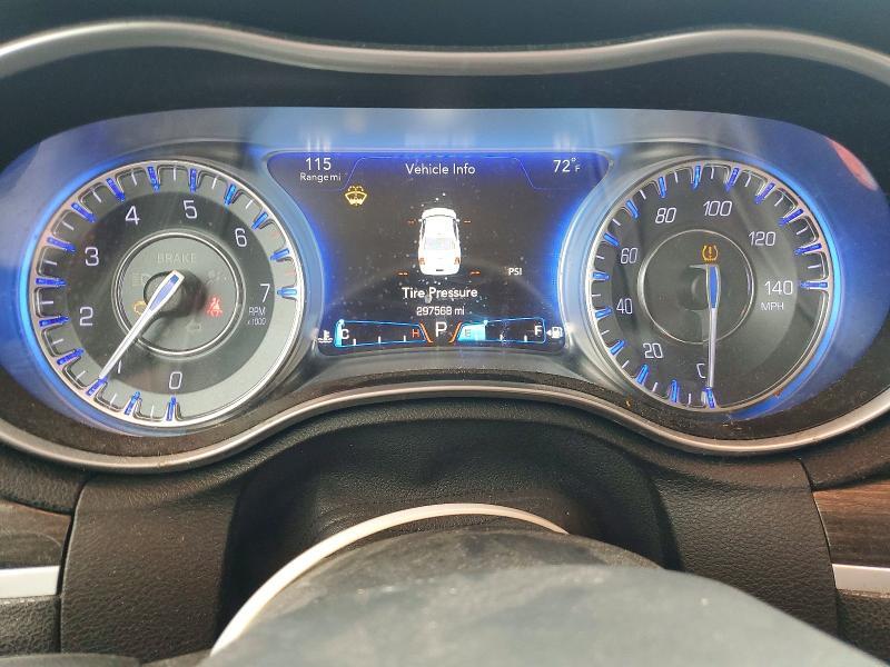 2016 Chrysler 300 Limited