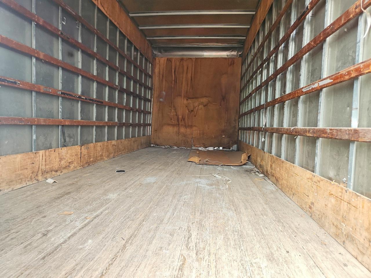 2002 Nissan Diesel UD1800 BOX Truck