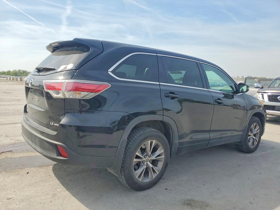 2015 Toyota Highlander le Plus