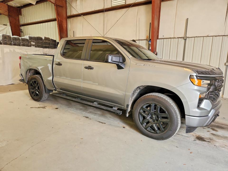 2025 Chevrolet Silverado K1500 Custom