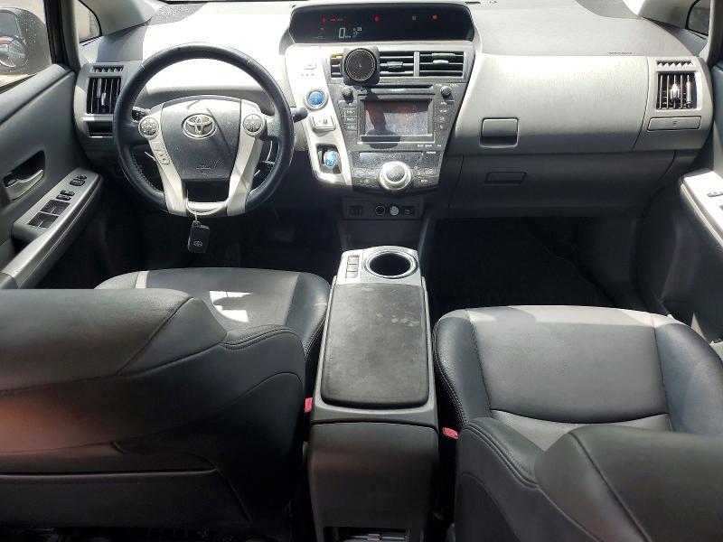 2014 Toyota Prius v Five