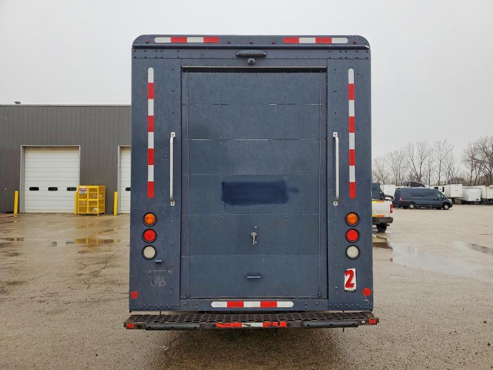 2020 Freightliner MT45G Chassis Delivery Truck