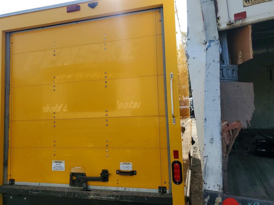 2022 GMC Savana Cutaway G3500 BOX Truck