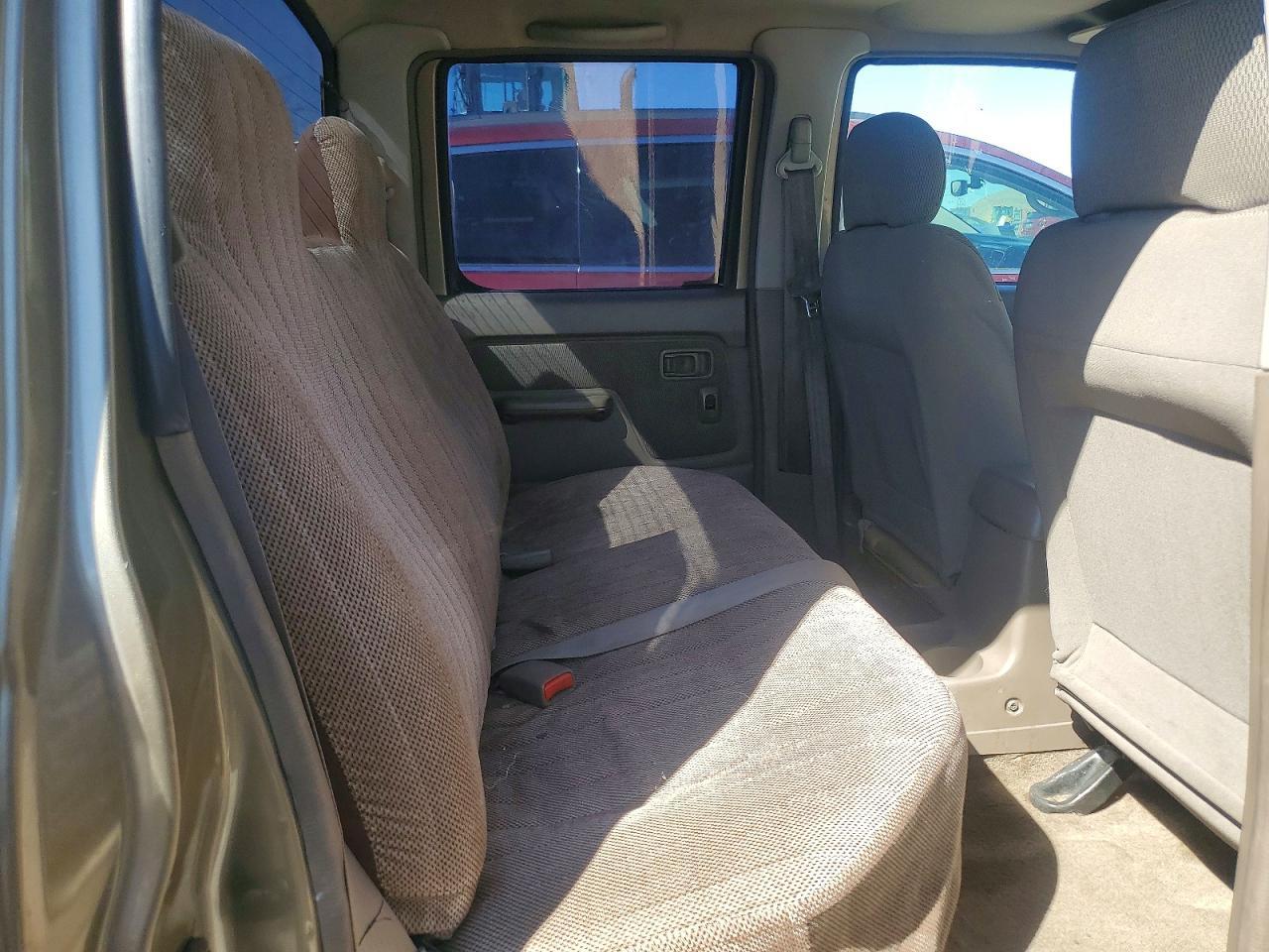 2001 Niss Frontier XE