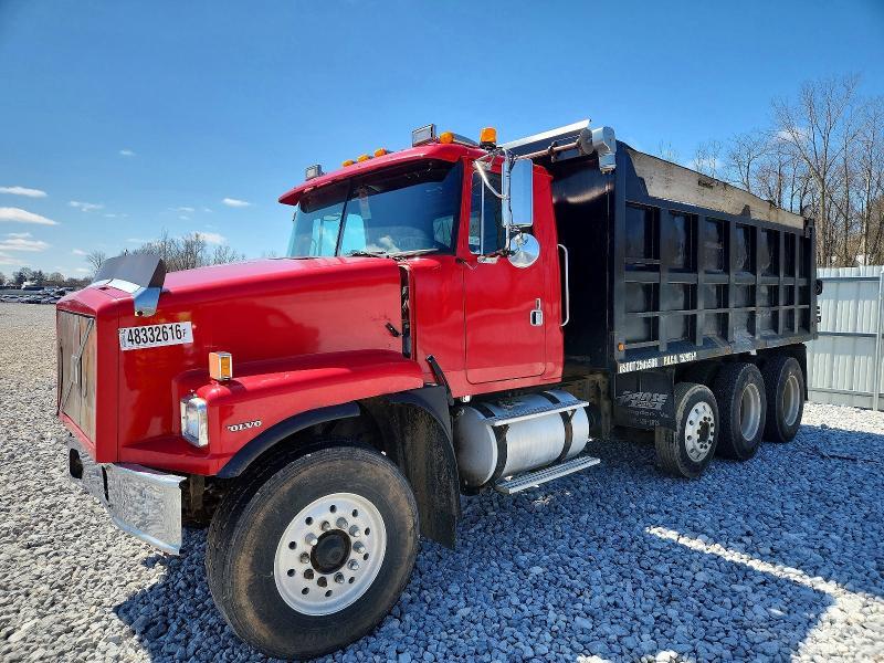 2000 Volvo Conventional WG