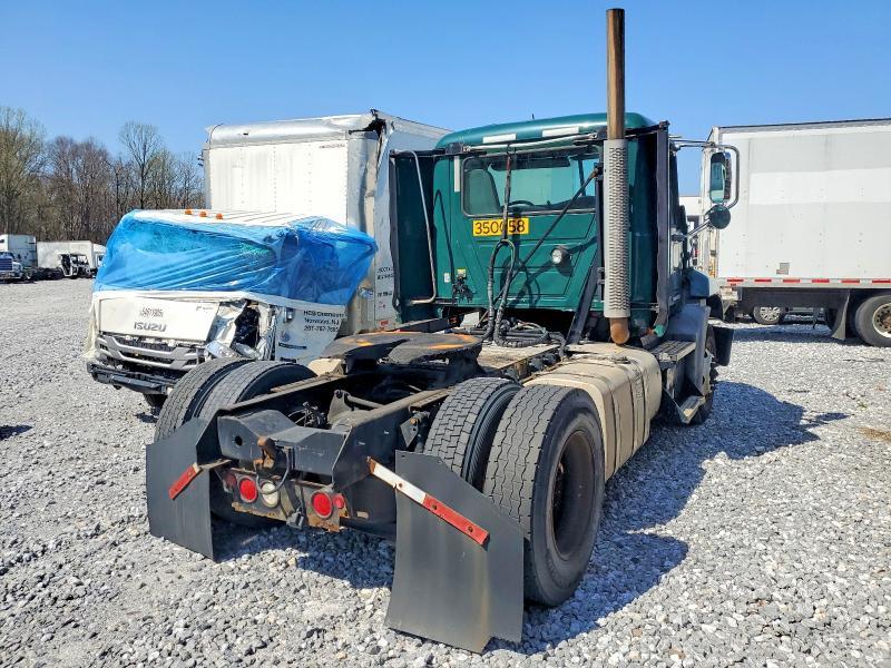 2016 Mack Cxu613 Semi Truck