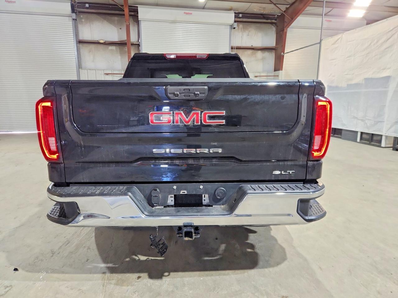 2025 GMC Sierra K1500 SLT