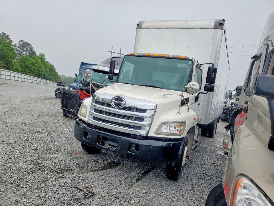 2013 Hino 258/268 BOX Truck