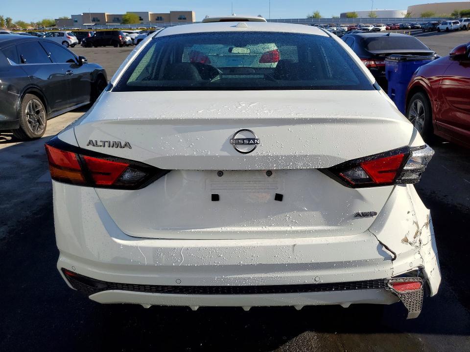 2025 Nissan Altima sv