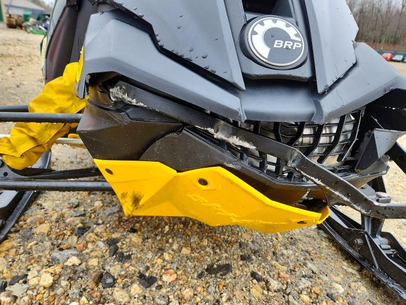 2014 Skidoo Snowmobile