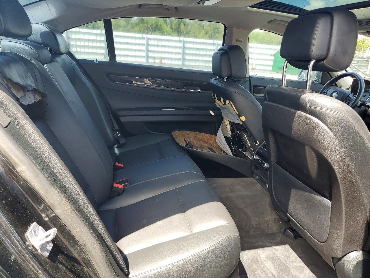 2015 BMW 740 li