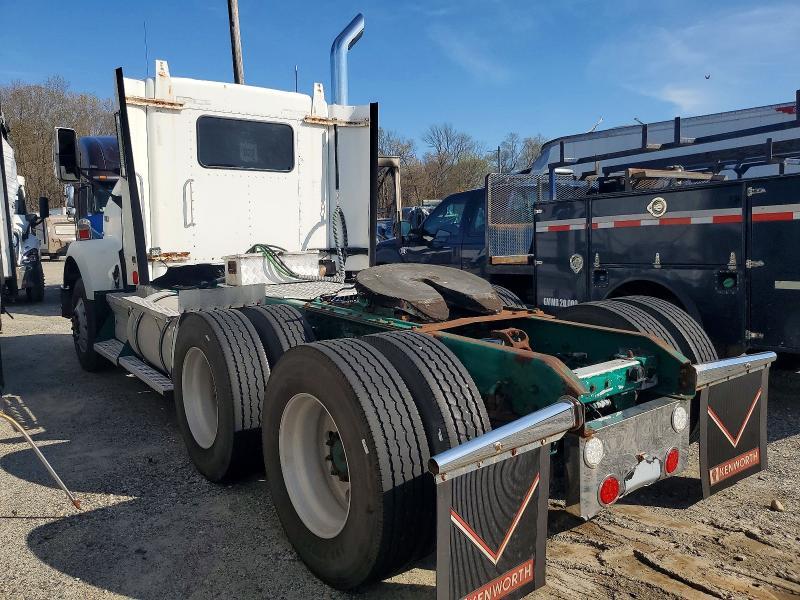 2009 Kenworth T880 Semi Truck