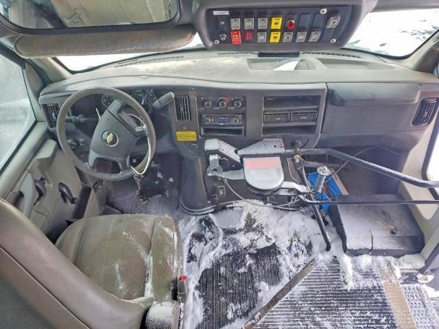 2010 Chevrolet Express Cutaway G4500